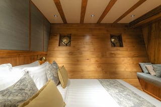 Gallery image 32