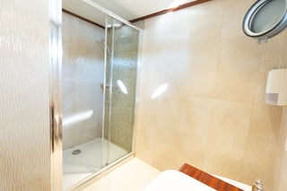 Gallery image 28
