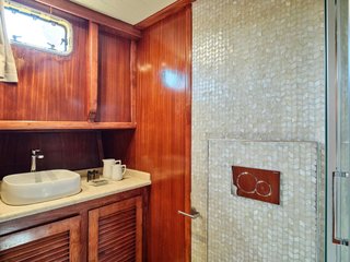 Gallery image 16