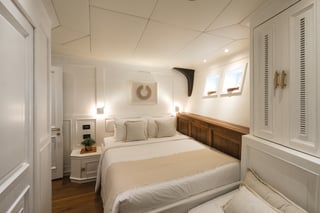 Gallery image 41