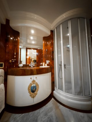 Gallery image 19