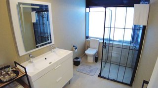 Gallery image 16