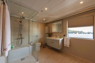 Gallery image 32