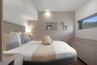 Gallery image 10