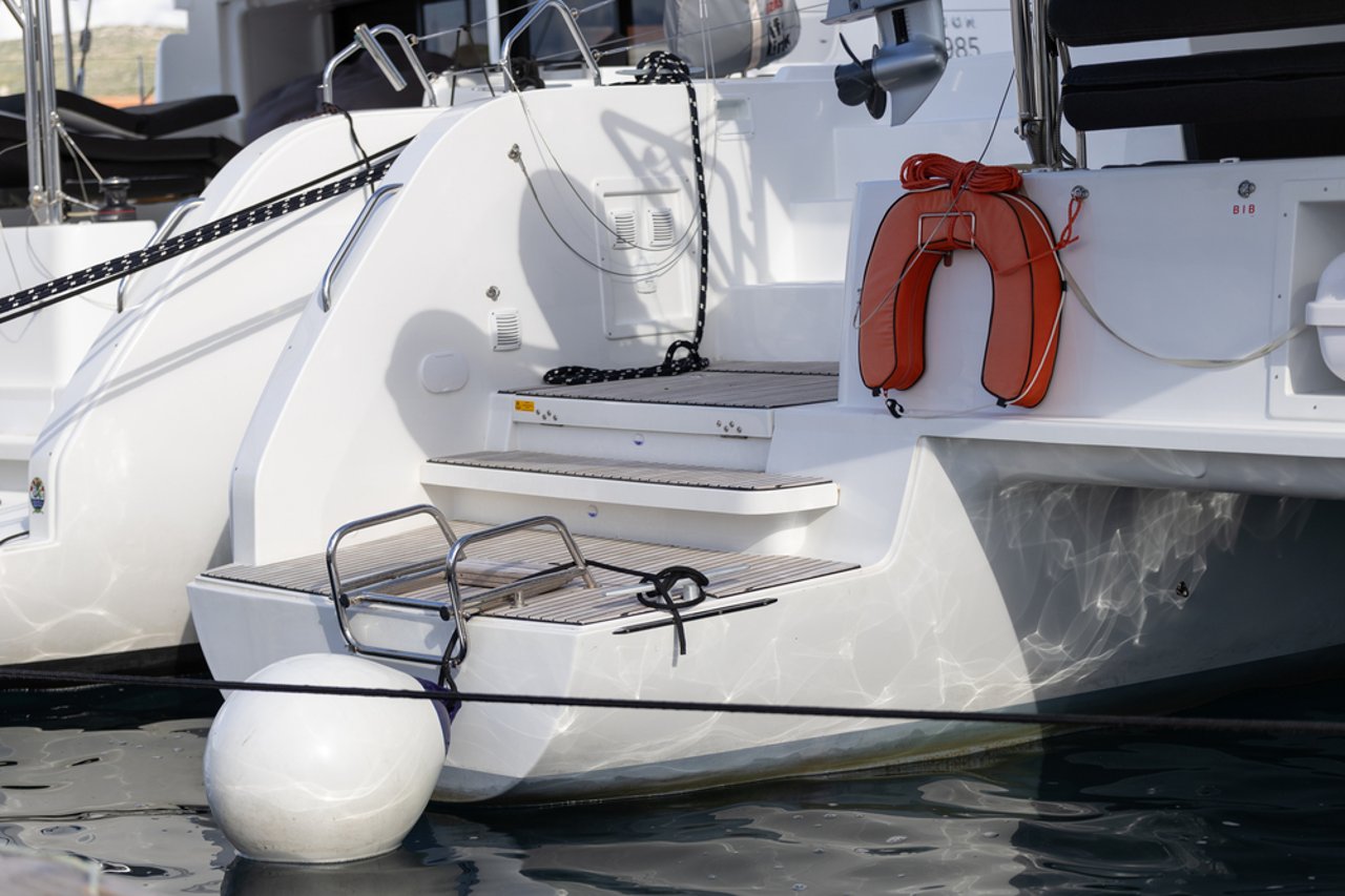 LINDA II - image 28
