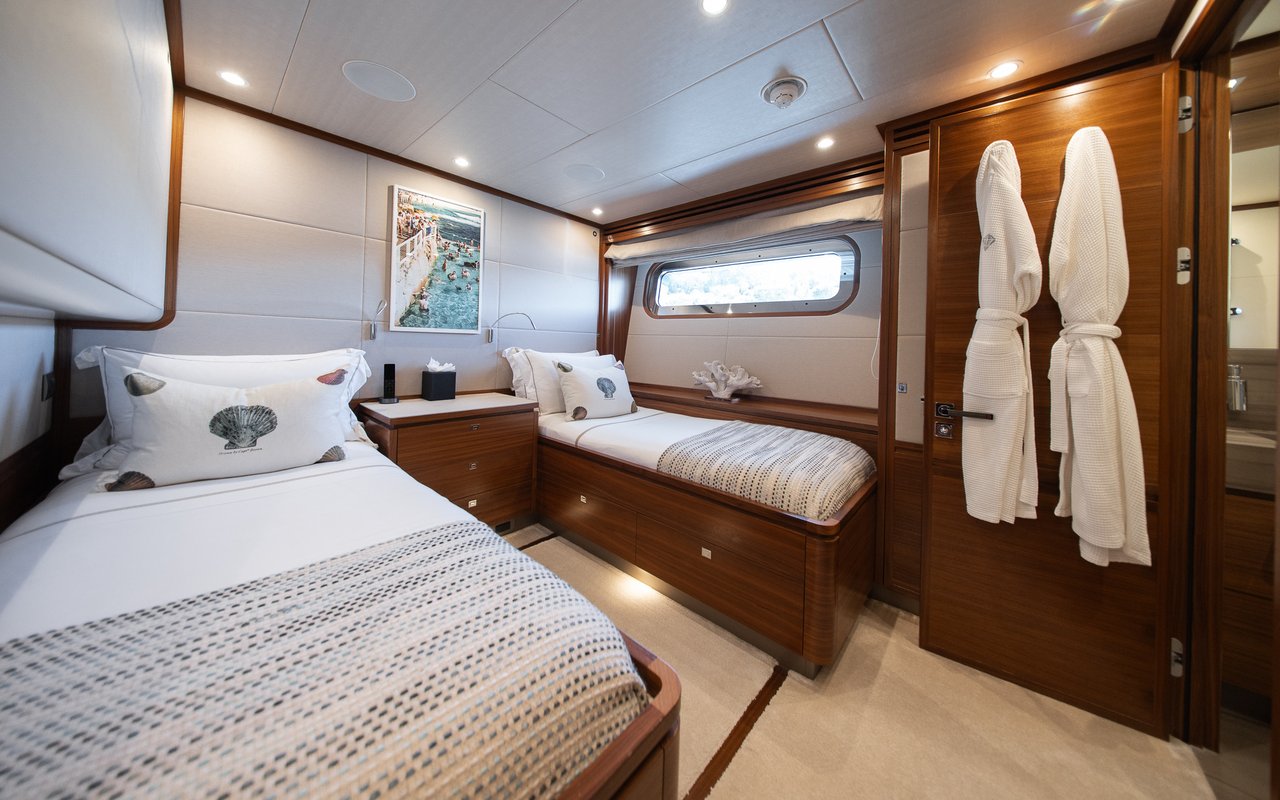 BELLE - image 28