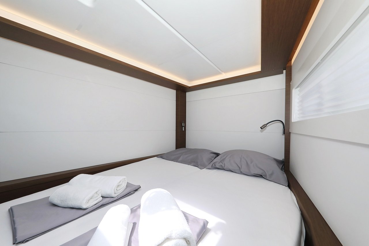 WHITE PEARL - image 34