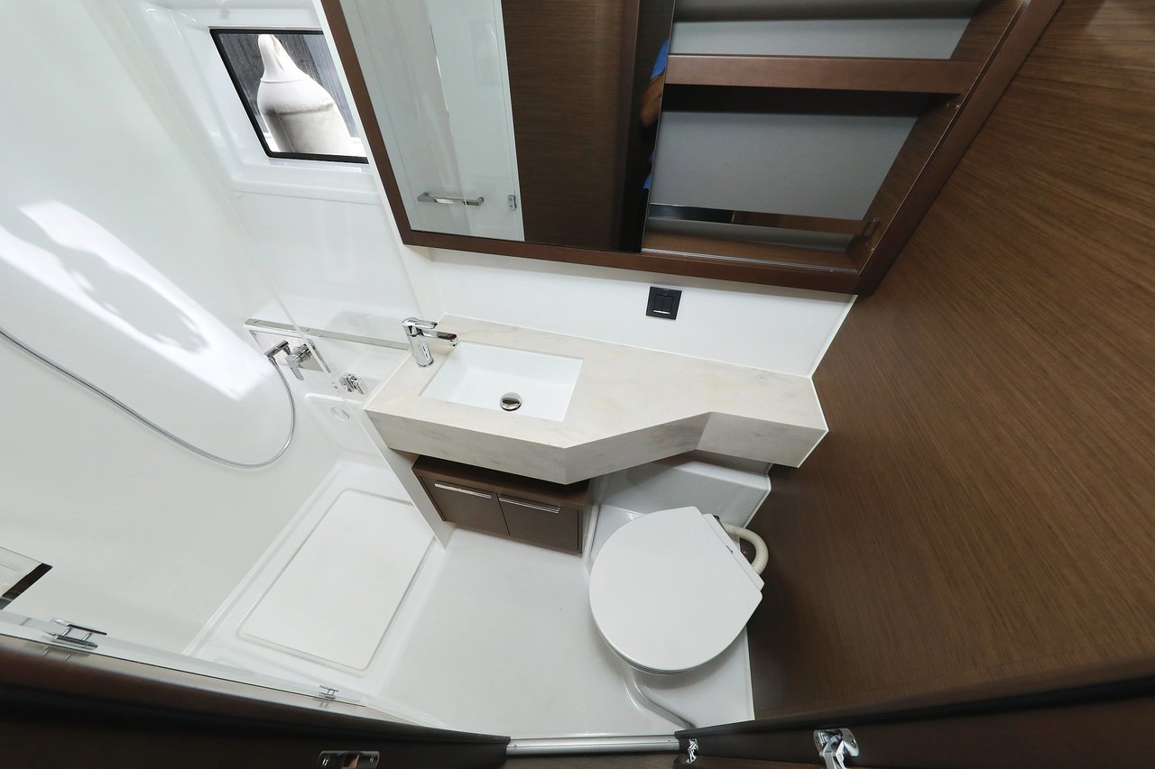 WHITE PEARL - image 30