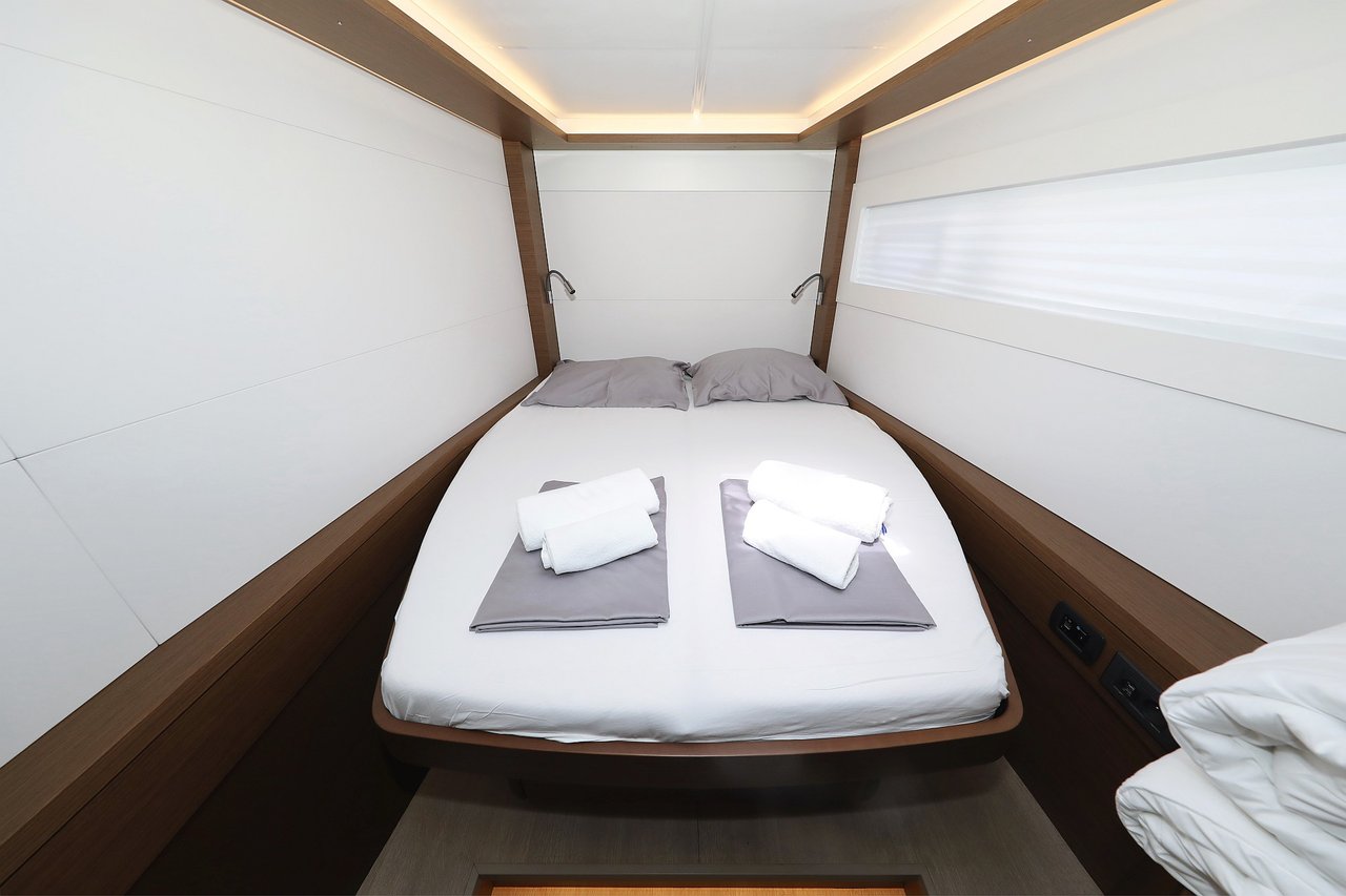 WHITE PEARL - image 32