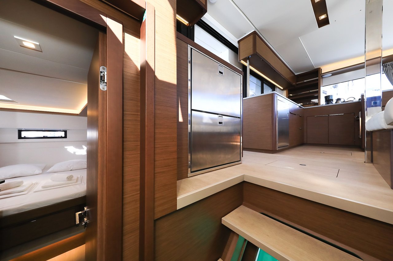 MAJESTIC - image 38