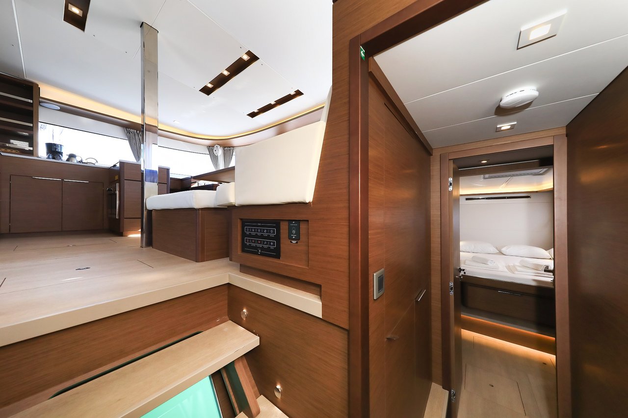 MAJESTIC - image 36