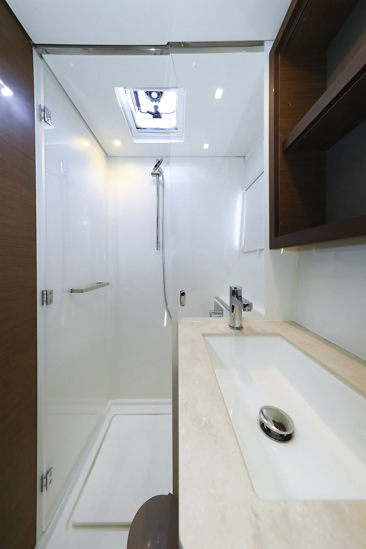 MAJESTIC - image 40