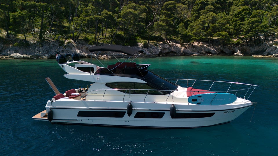 FERRETTI 43 FLY yacht photo