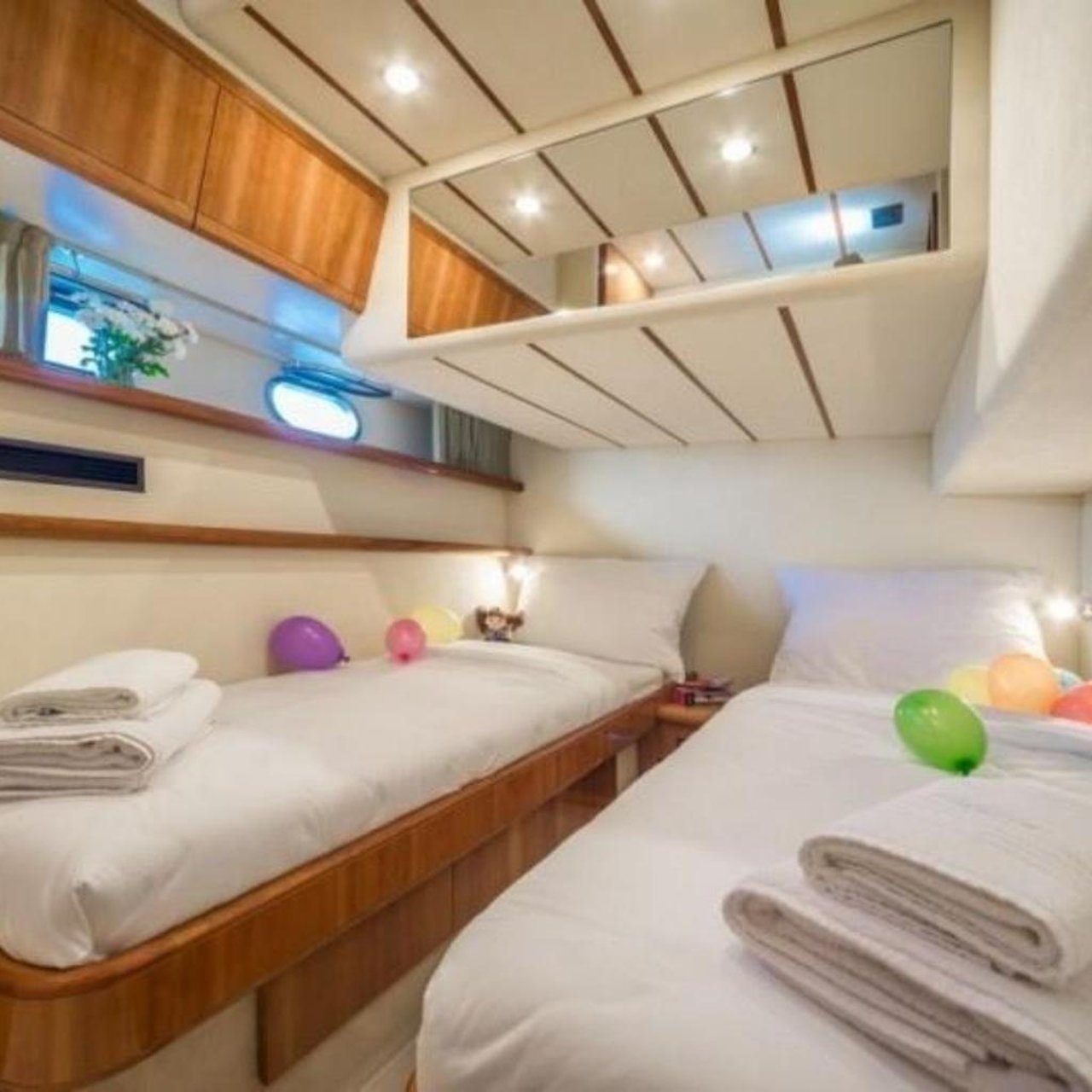 FERRETTI 43 FLY - image 27