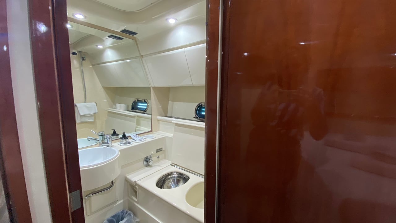 FERRETTI 43 FLY - image 28