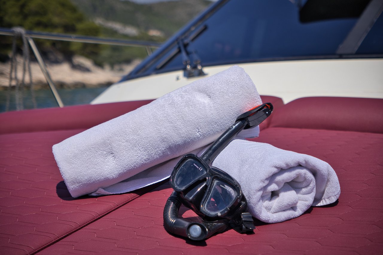 FERRETTI 43 FLY - image 34