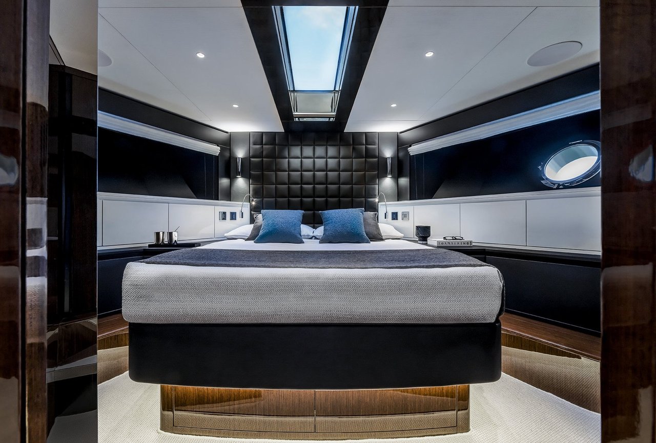 NAUTICA - image 26