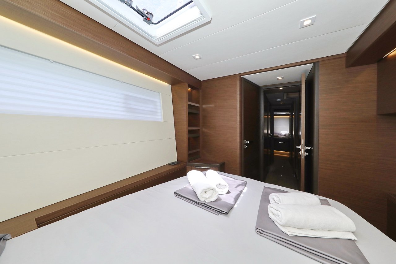HIGH LIFE - image 25
