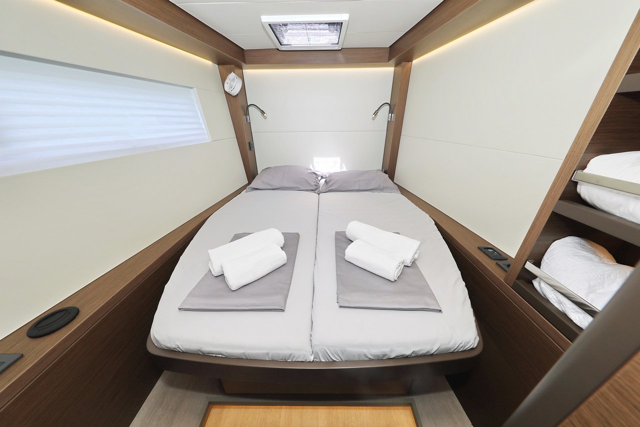 HIGH LIFE - image 26