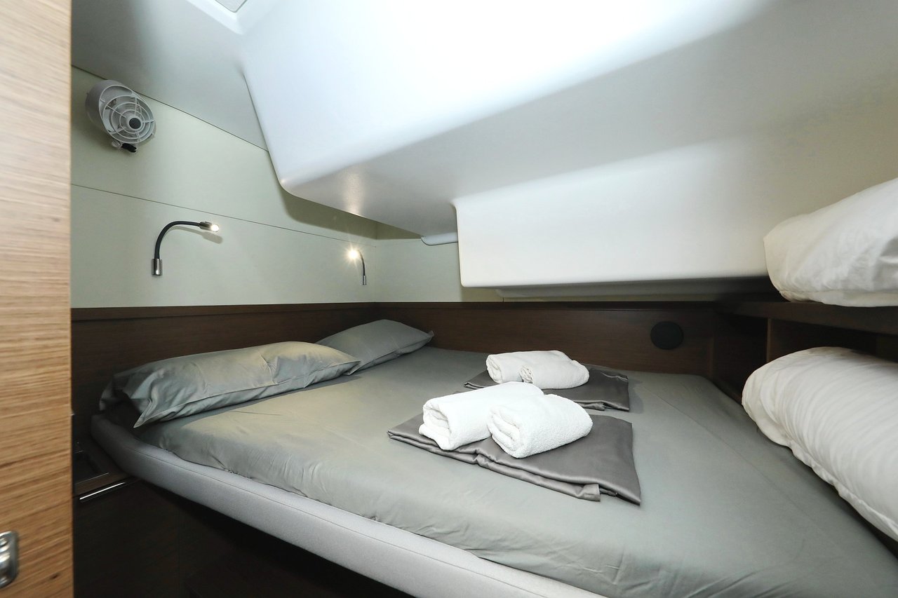 HIGH LIFE - image 28
