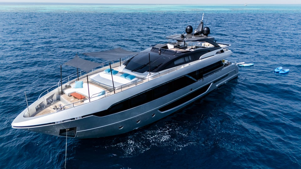 DARK HORSE yacht photo