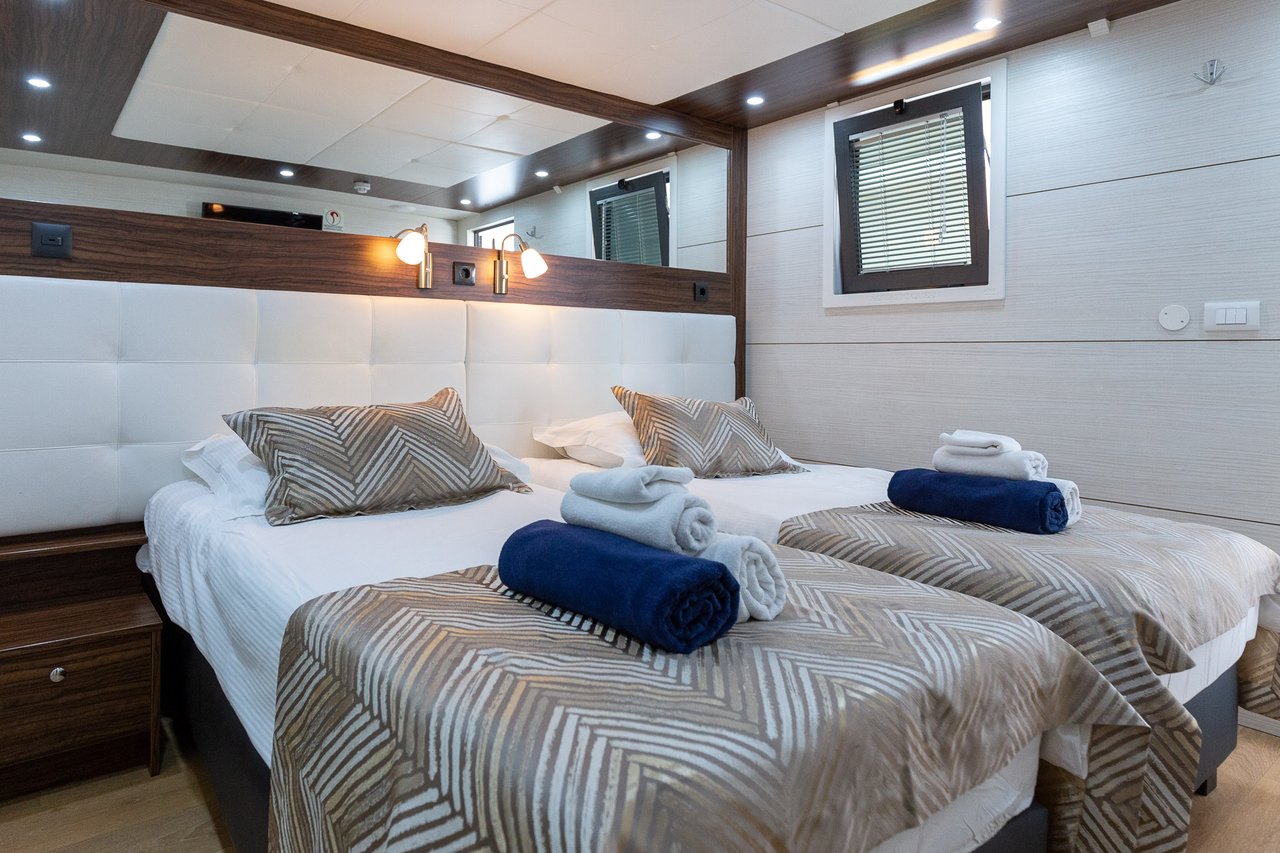 ADRIATIC QUEEN - image 27