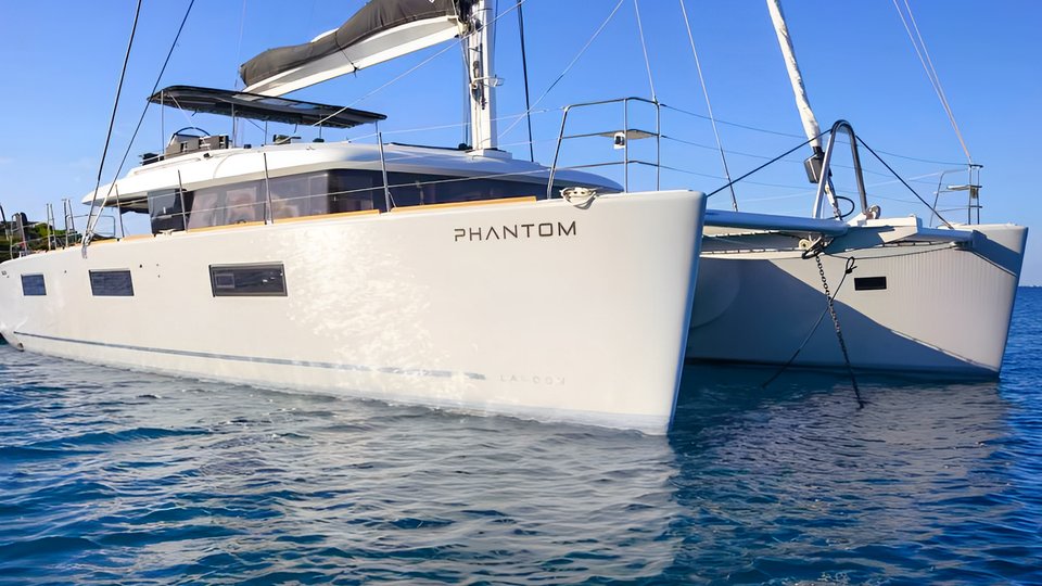 PHANTOM yacht photo