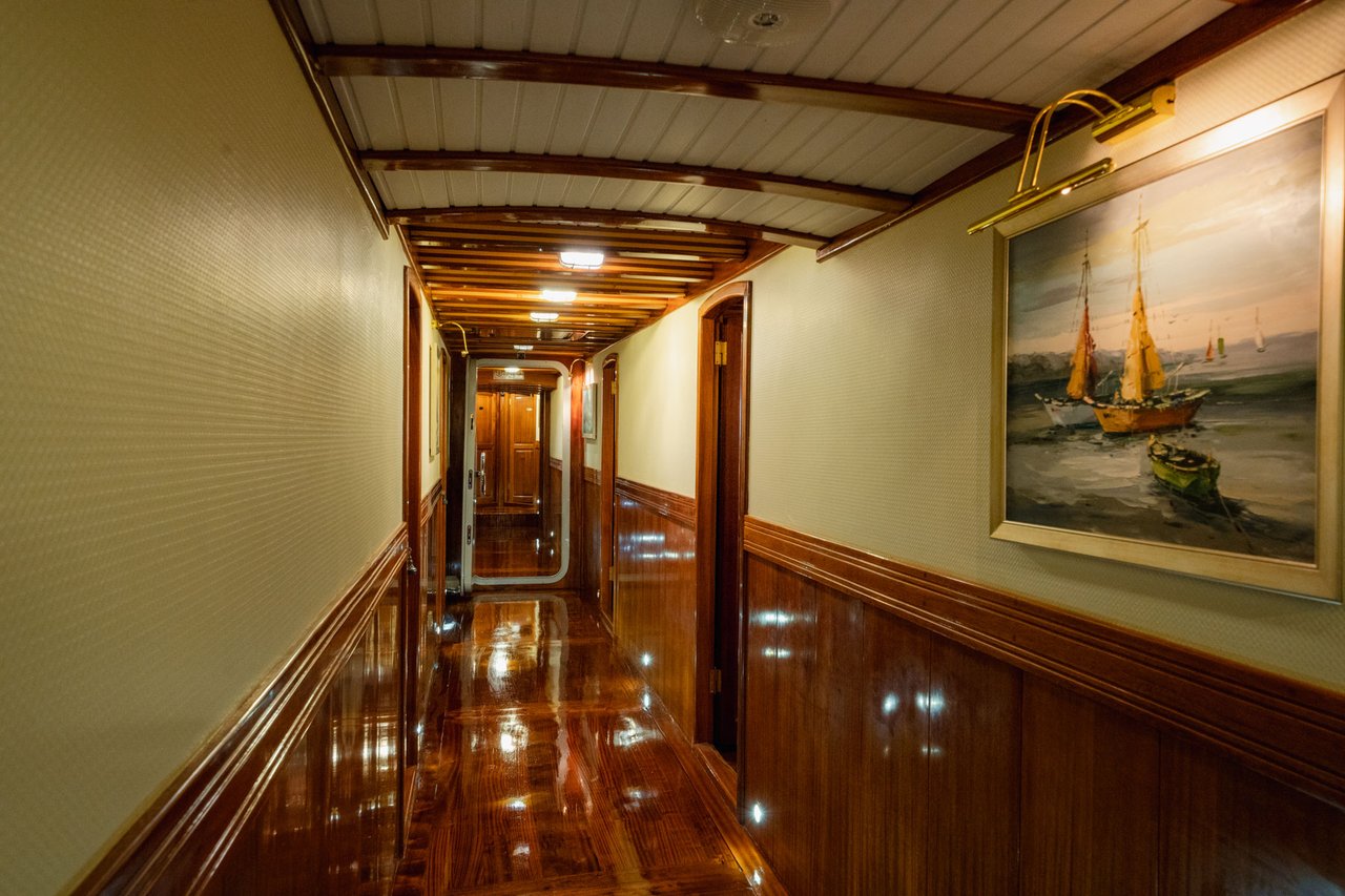 ADMIRAL - image 27