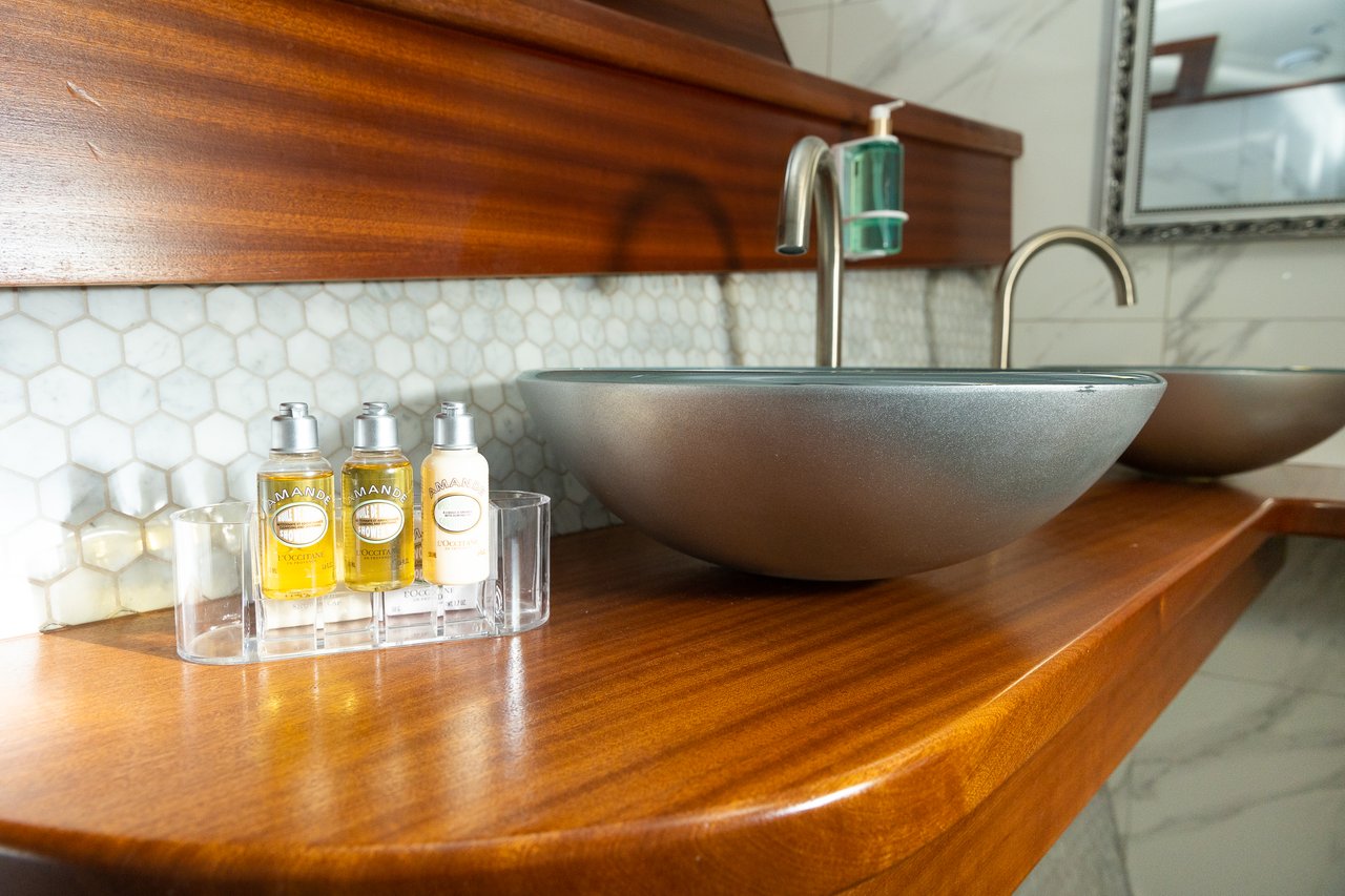 GALLANT - image 32