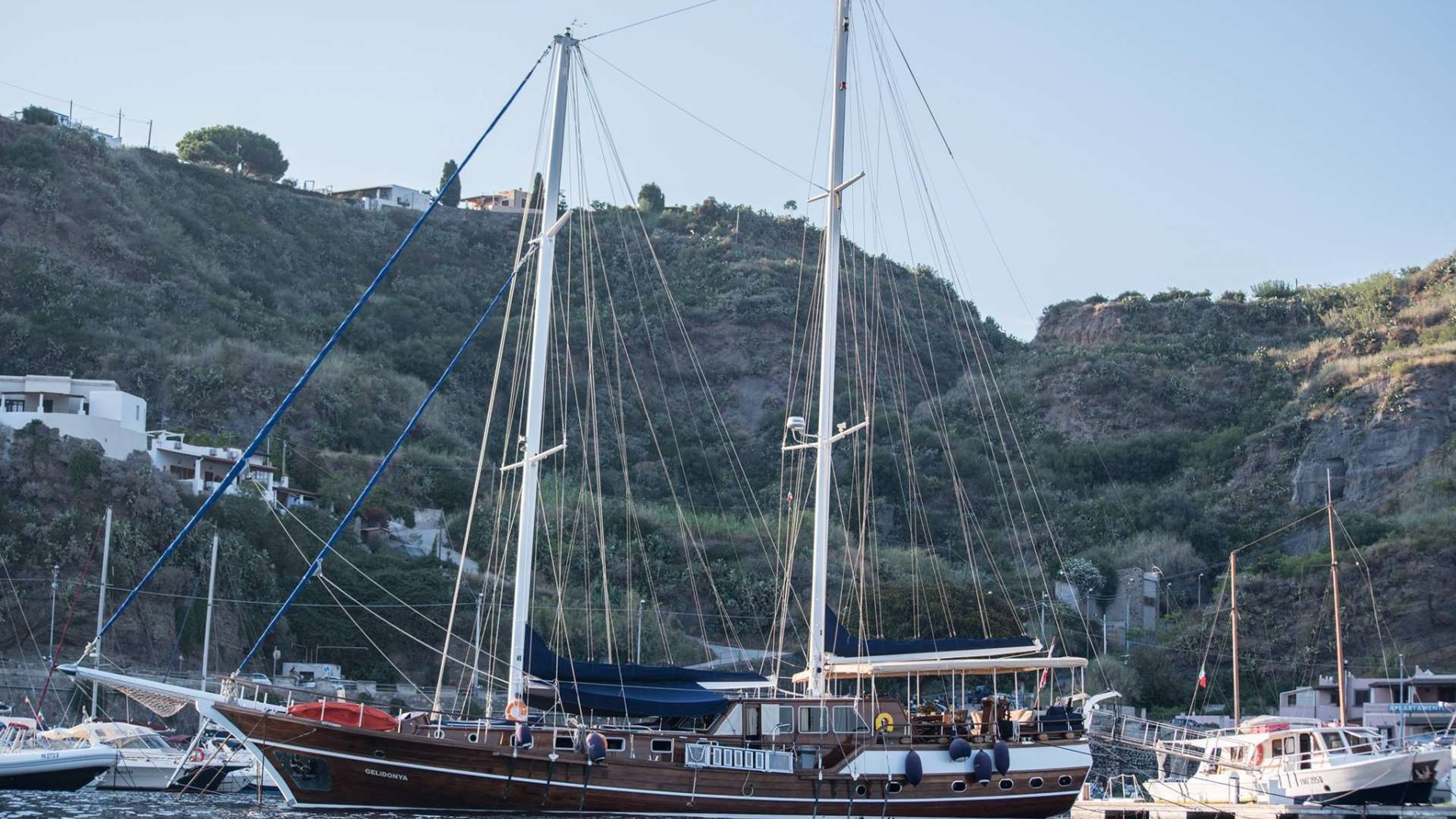 GELIDONYA II