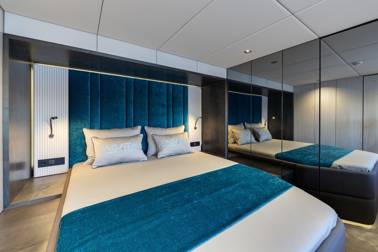 AGATA BLU - image 25