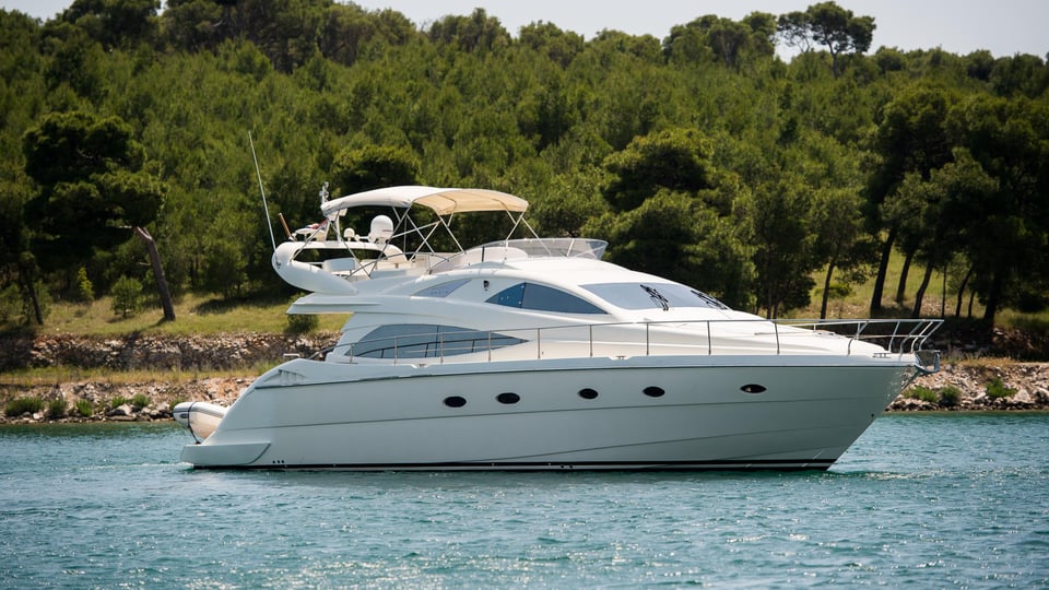 SENZA PAROLE yacht photo