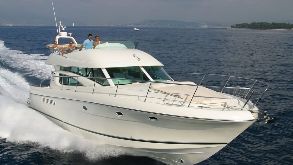 PRESTIGE 46 FLY yacht photo