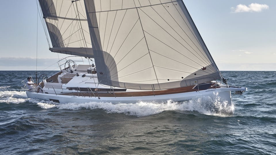 AEOLOS yacht photo