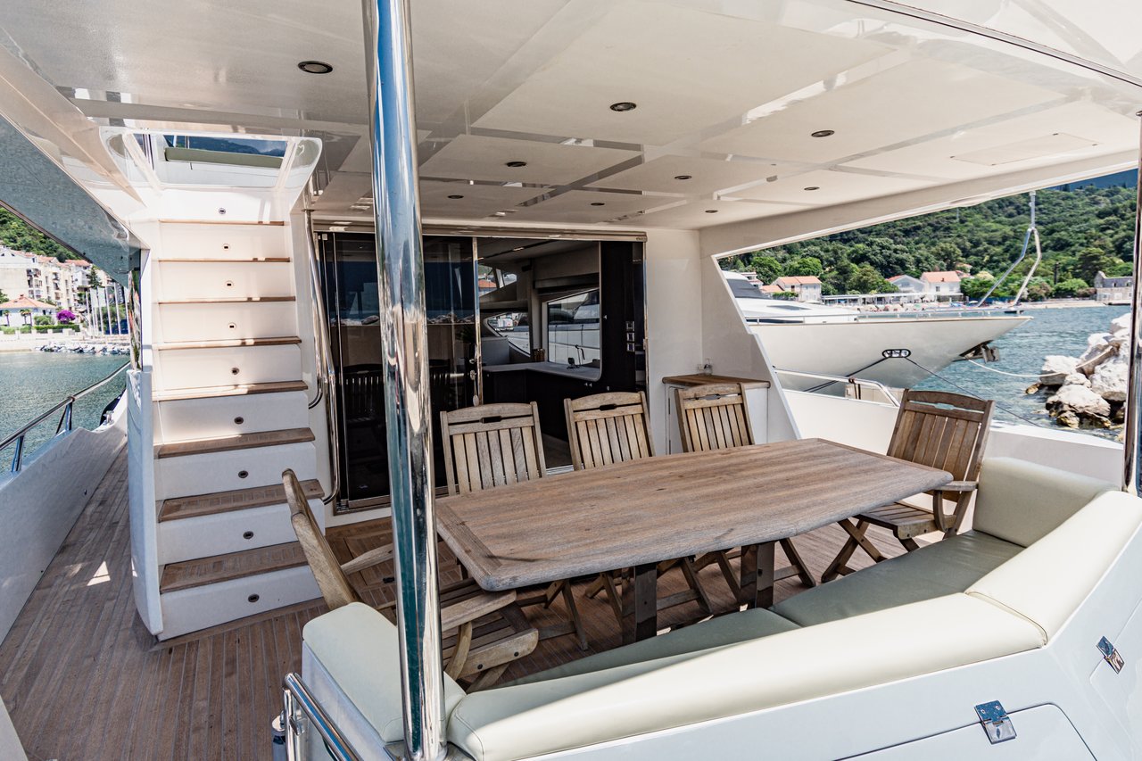 NUMARINE 78 FLYBRIDGE - image 25