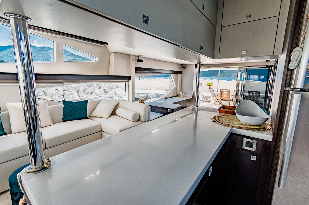 NUMARINE 78 FLYBRIDGE - image 35