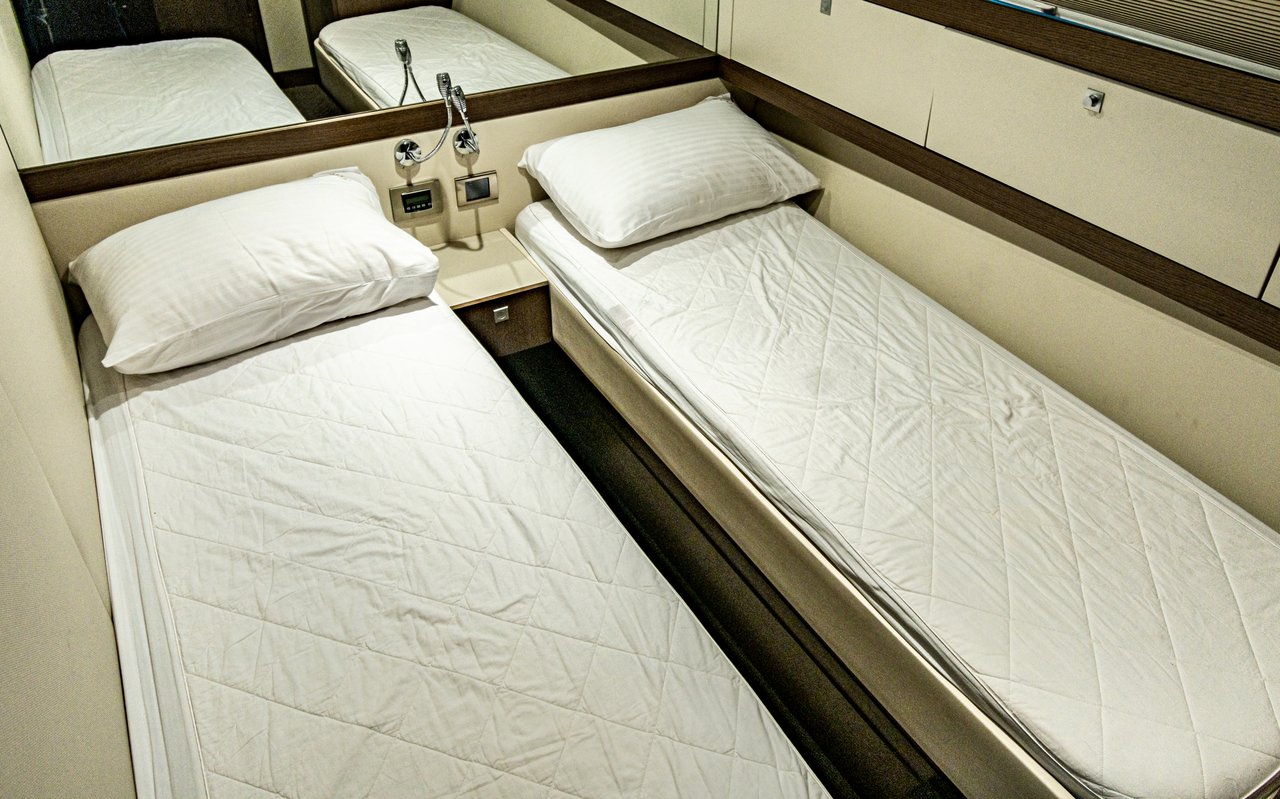 NUMARINE 78 FLYBRIDGE - image 39