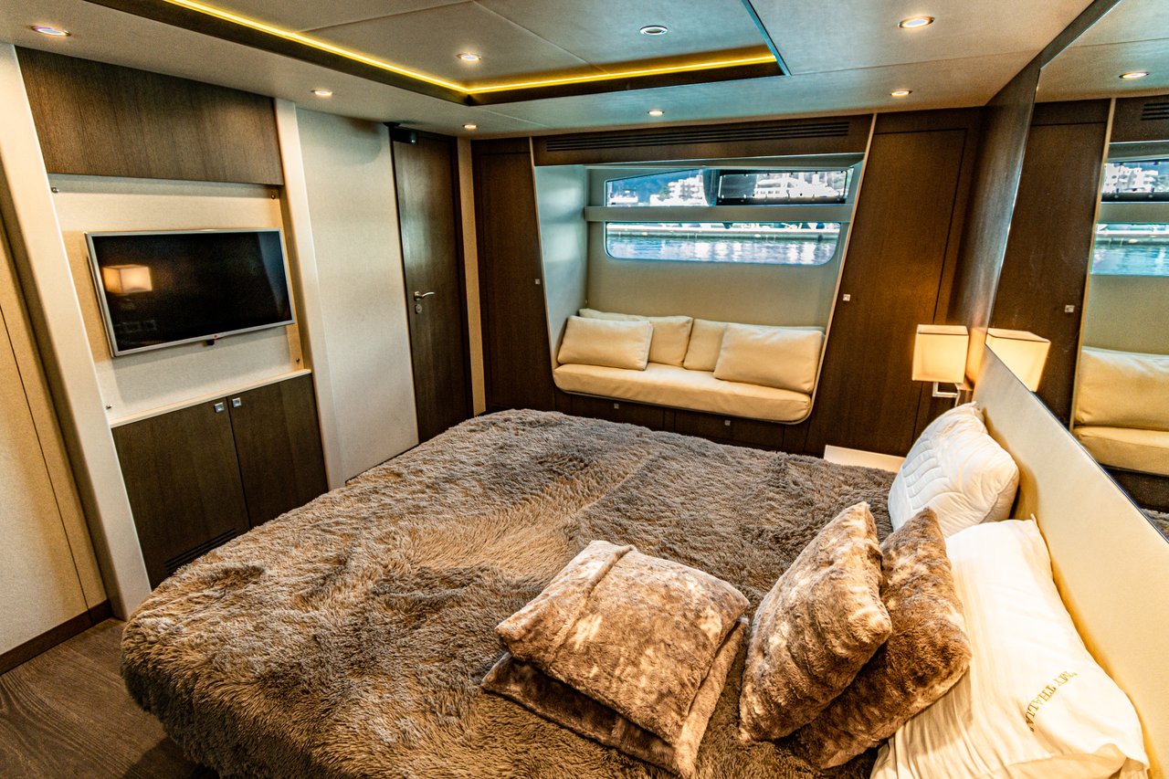 NUMARINE 78 FLYBRIDGE - image 38