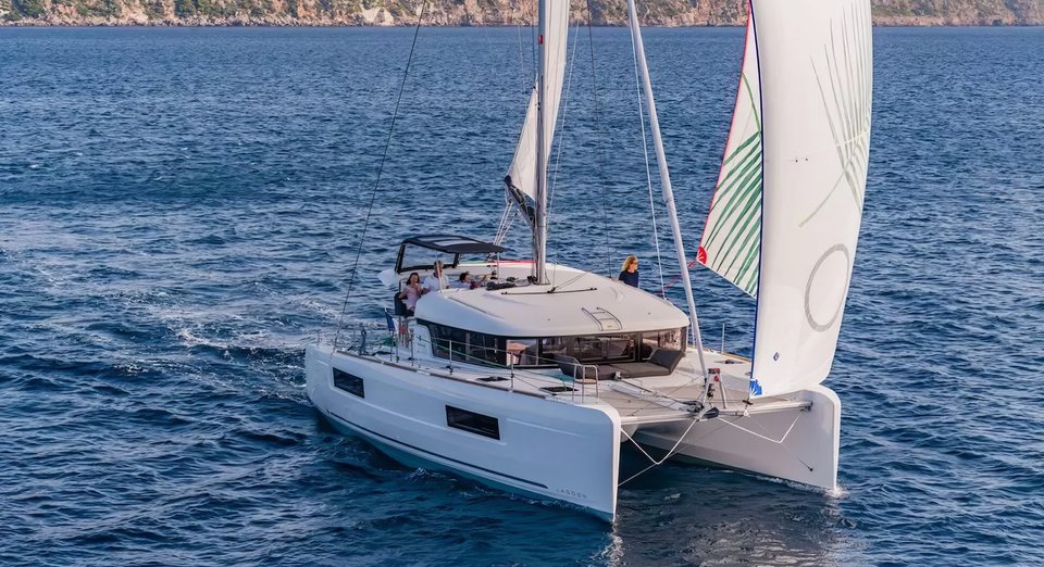 NEW LAG. 40 SARD. Yacht Charter