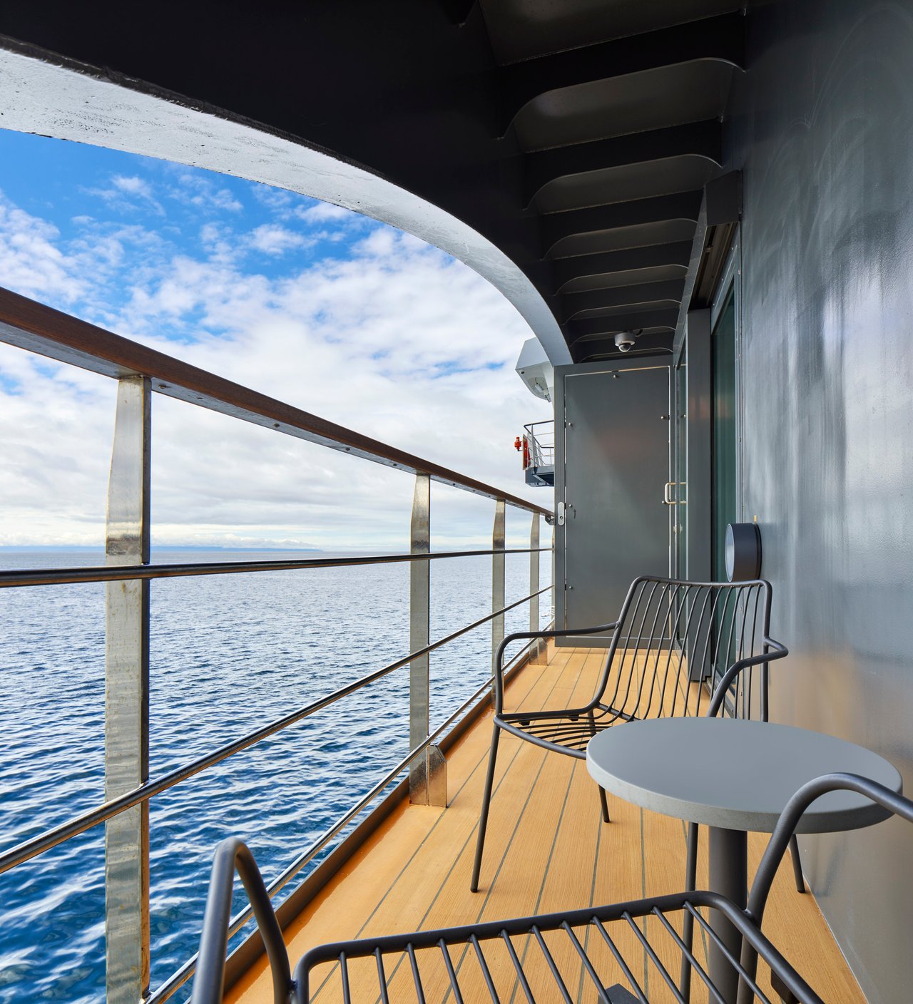 MAGELLAN EXPLORER - image 47