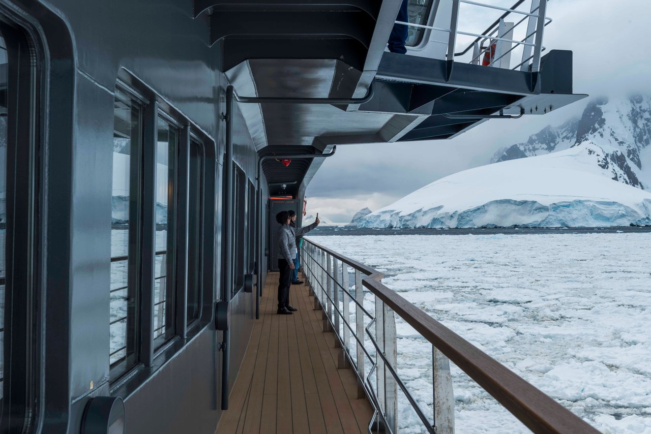 MAGELLAN EXPLORER - image 59