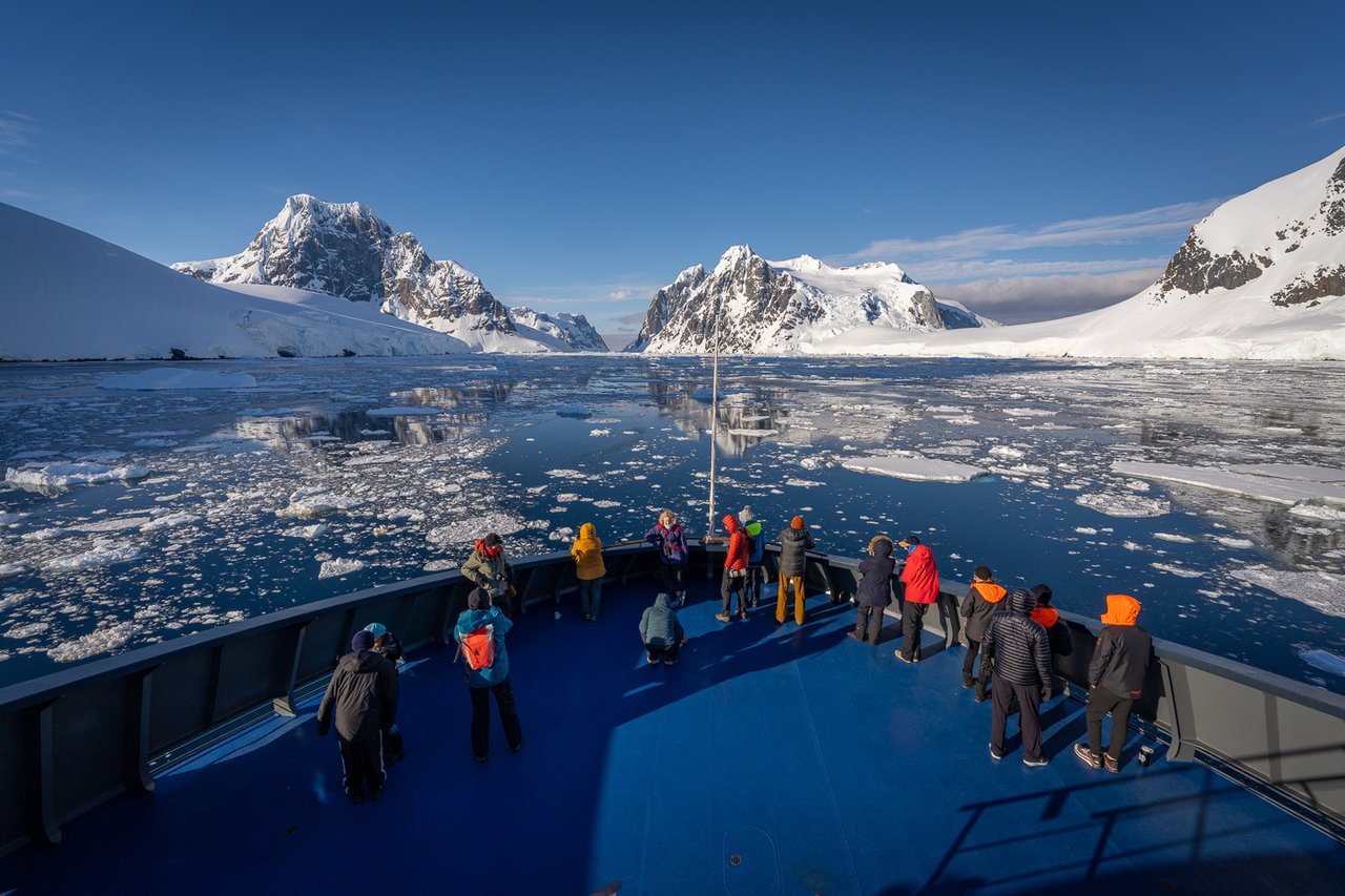 MAGELLAN EXPLORER - image 54