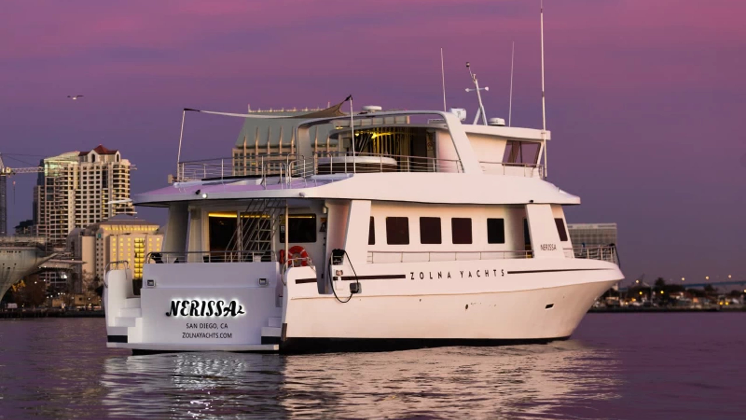 NERISSA gallery photo 3