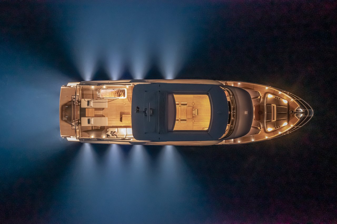 AZUR - image 4