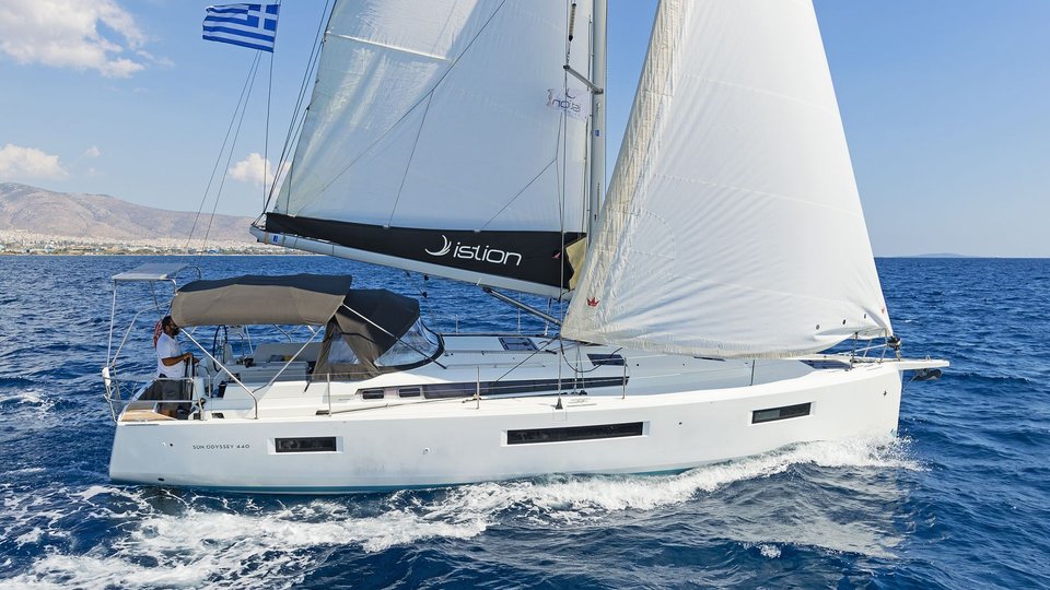 DORY yacht photo