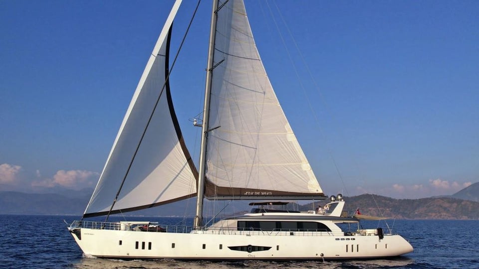SON OF WIND Yacht Charter