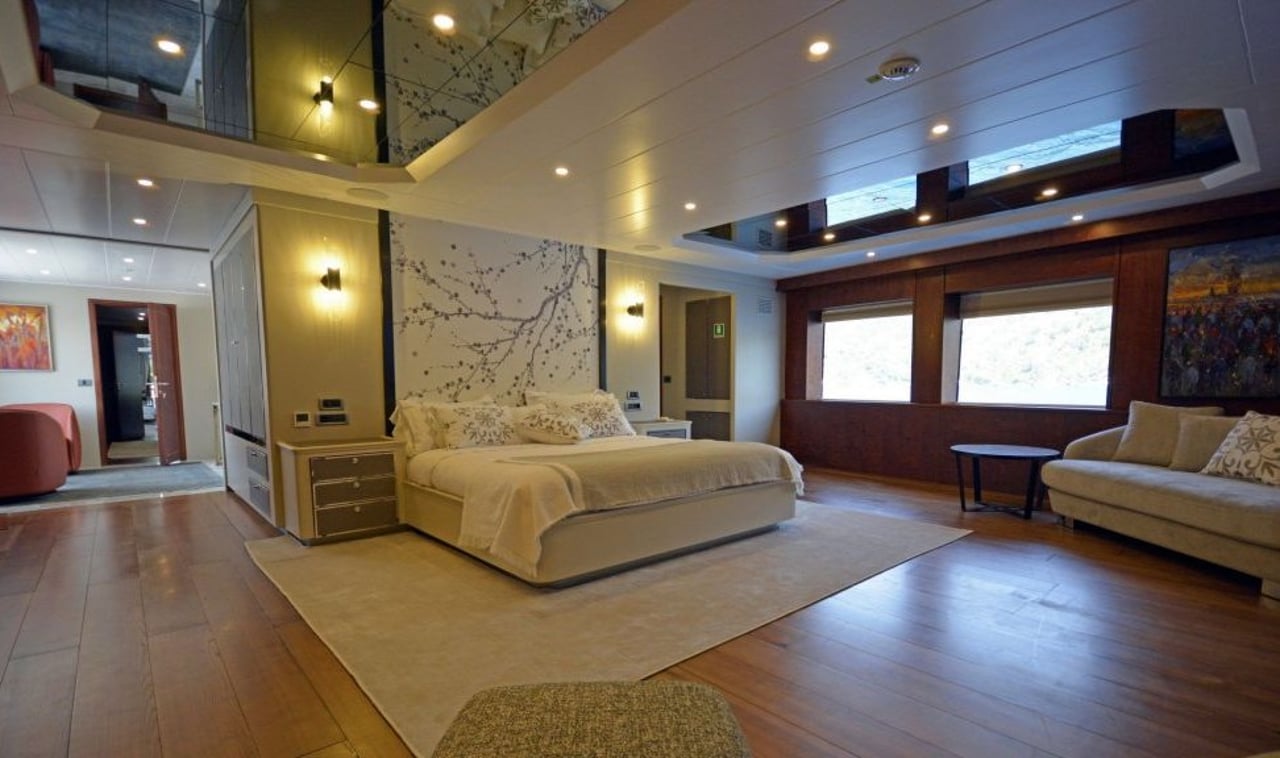 OCEAN BREEZE - image 30