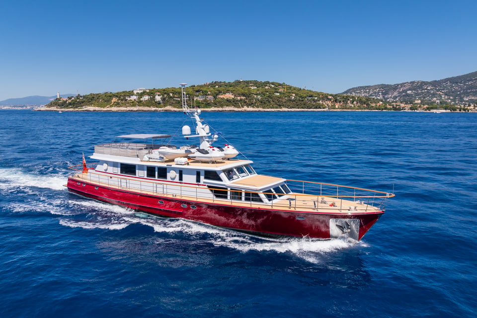 TEMPEST WS Yacht Charter