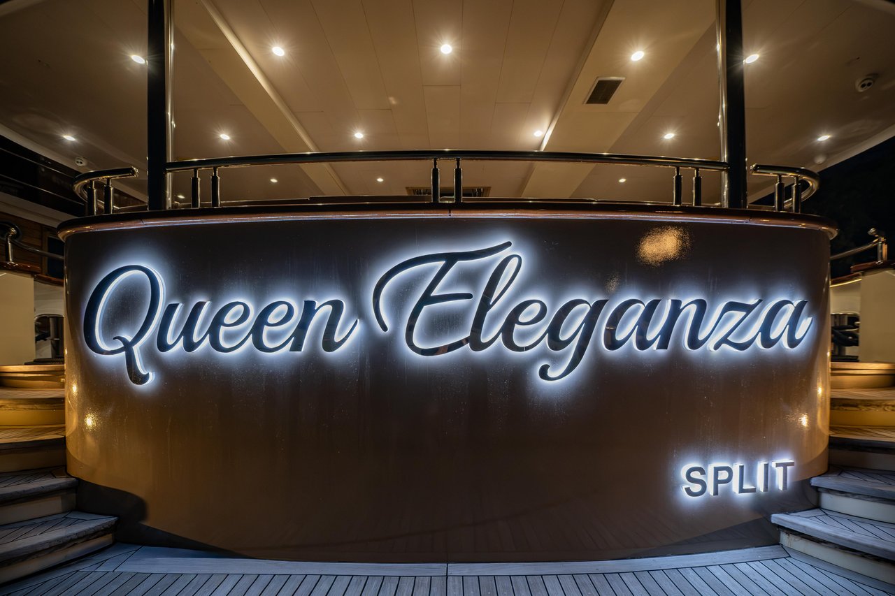 QUEEN ELEGANZA - image 7