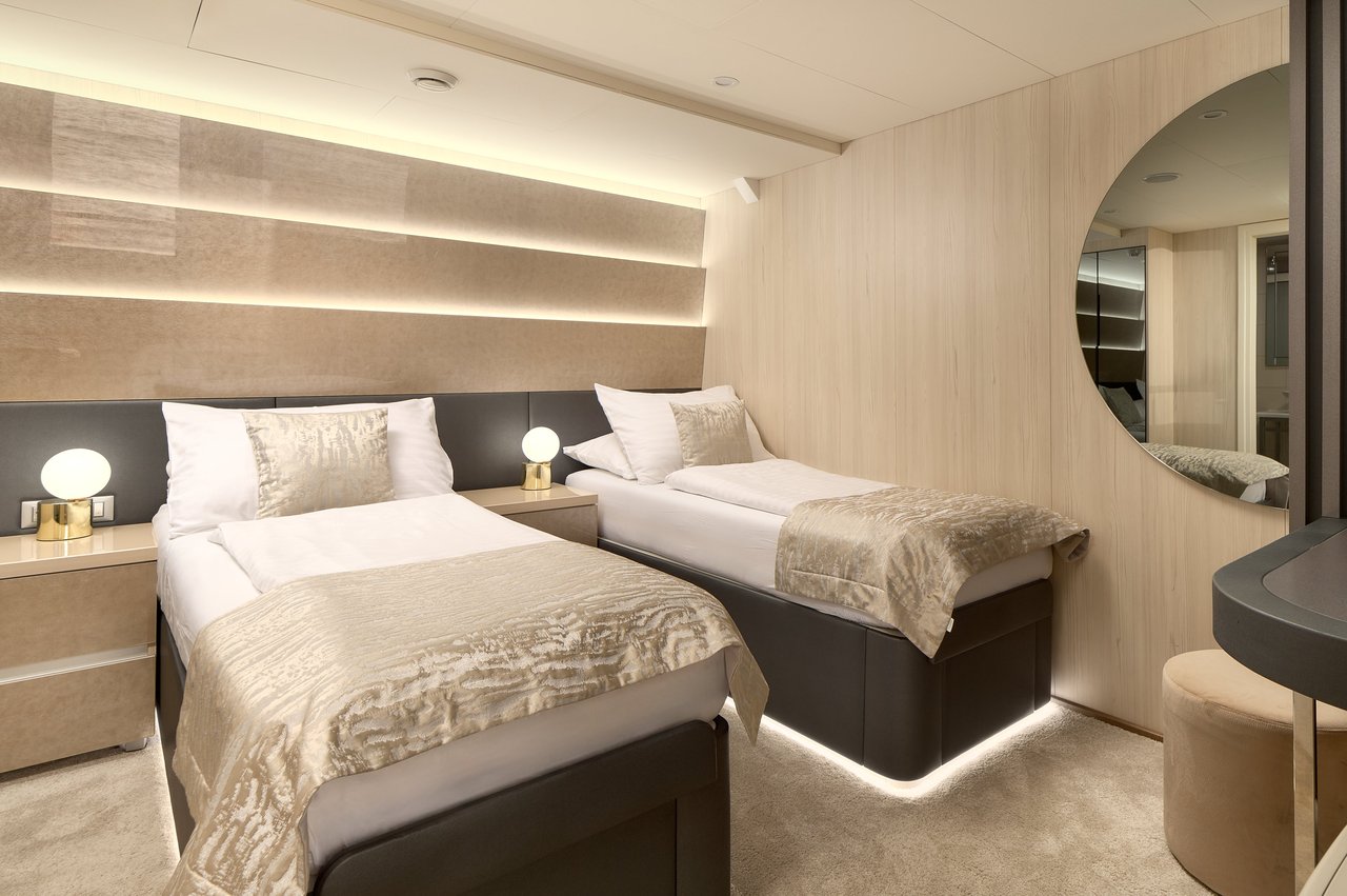 CRISTAL - image 38